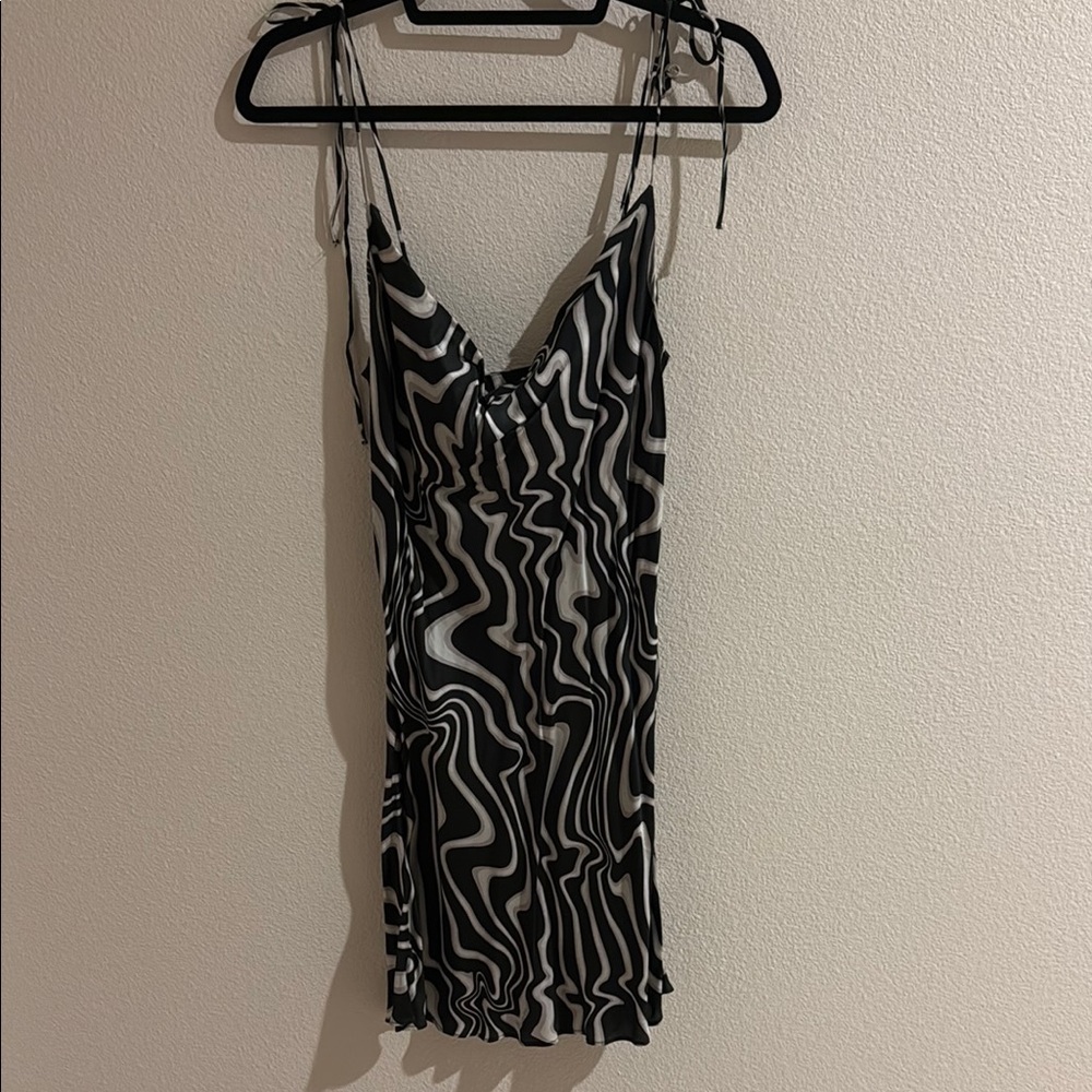 Zara Black and White Patterned Dress